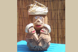 Mom and Kids Coconut Figurine