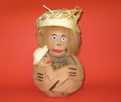 Mom and Kids Coconut Figurine